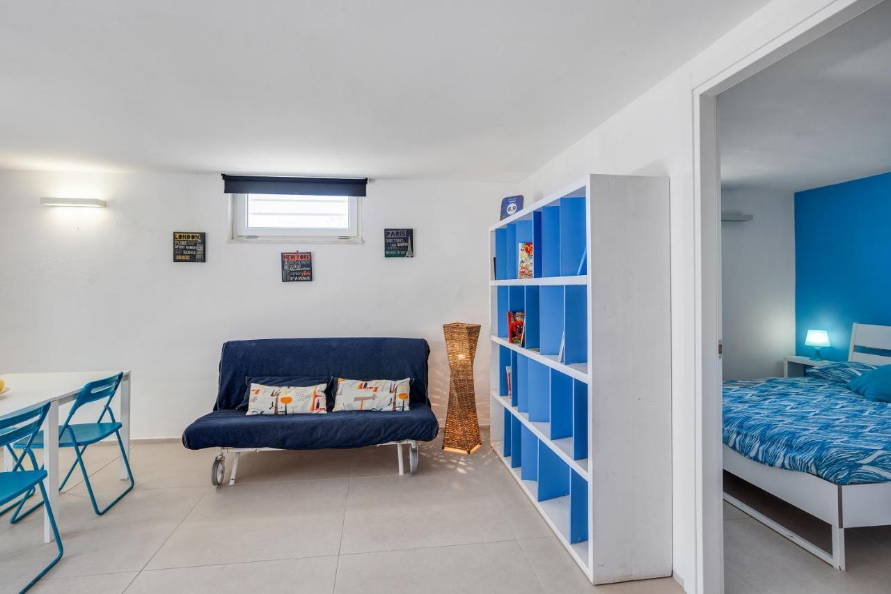 Casalmare Apartments One Step From The Sea Mola di Bari Exterior foto