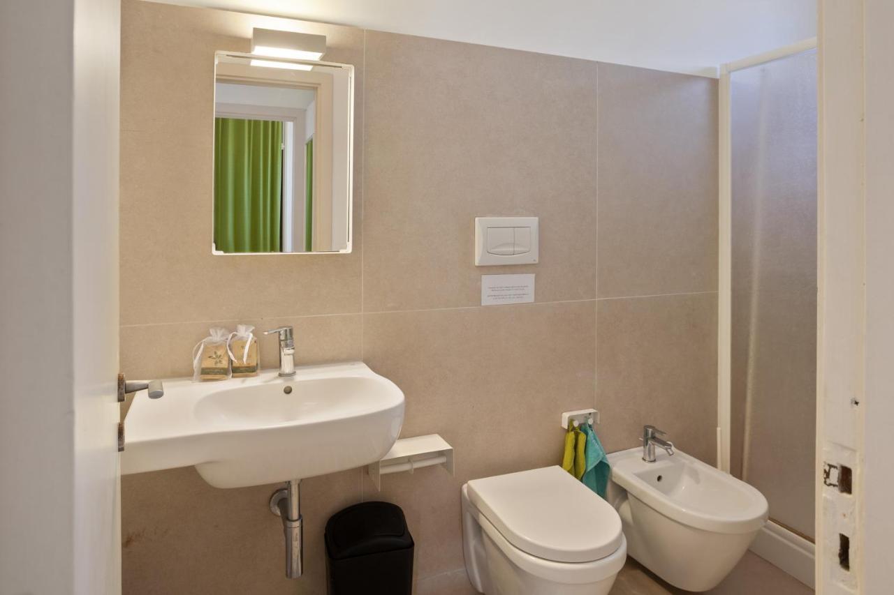 Casalmare Apartments One Step From The Sea Mola di Bari Exterior foto