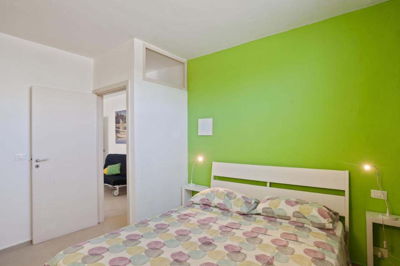Casalmare Apartments One Step From The Sea Mola di Bari Exterior foto