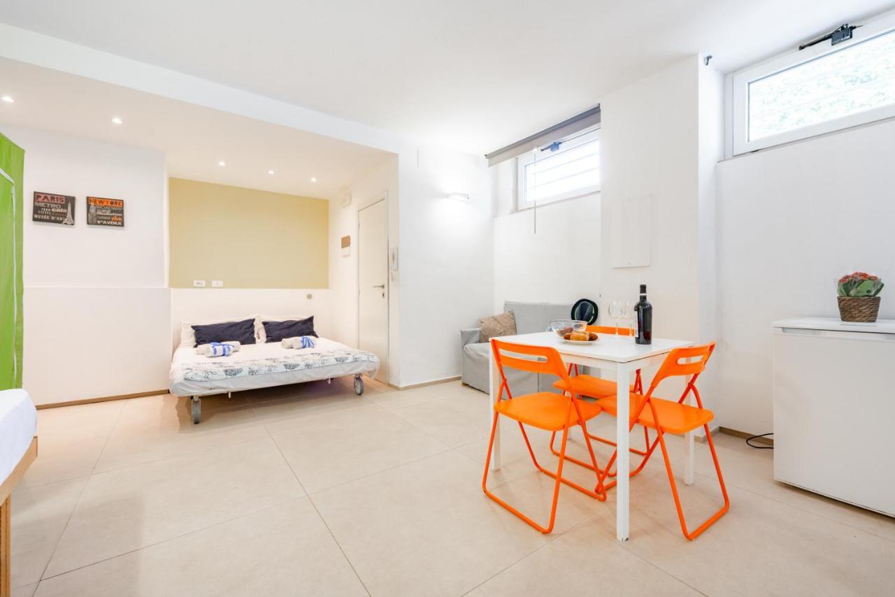 Casalmare Apartments One Step From The Sea Mola di Bari Exterior foto